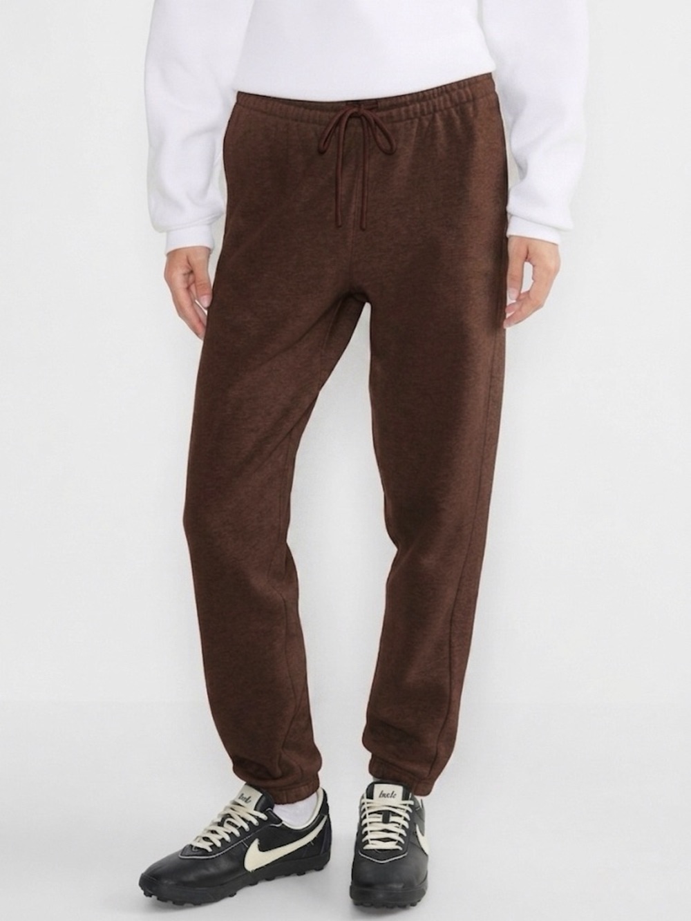 ARITZIA Tna Cozy Fleece Boyfriend Sweatpants Size Medium Chocolate Brown
